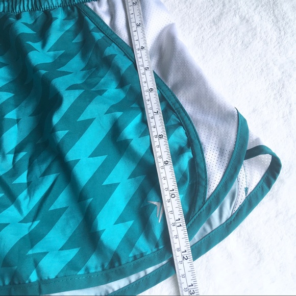 Active by Old Navy Women’s Activewear Short Green - Picture 10 of 10